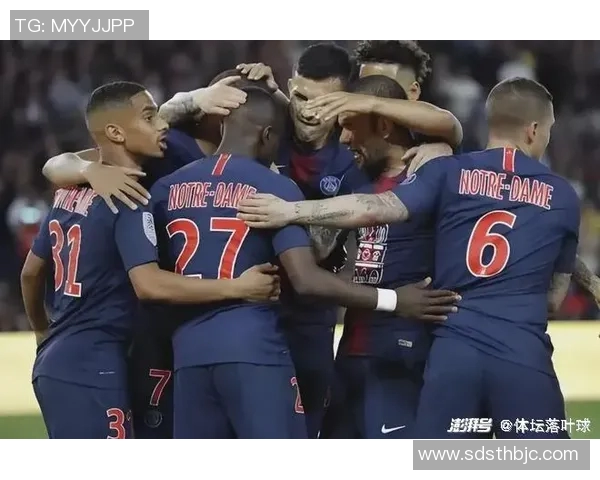 克莱蒙特与圣旺红星的精彩对决揭示法甲新赛季的竞争格局与球队实力分析